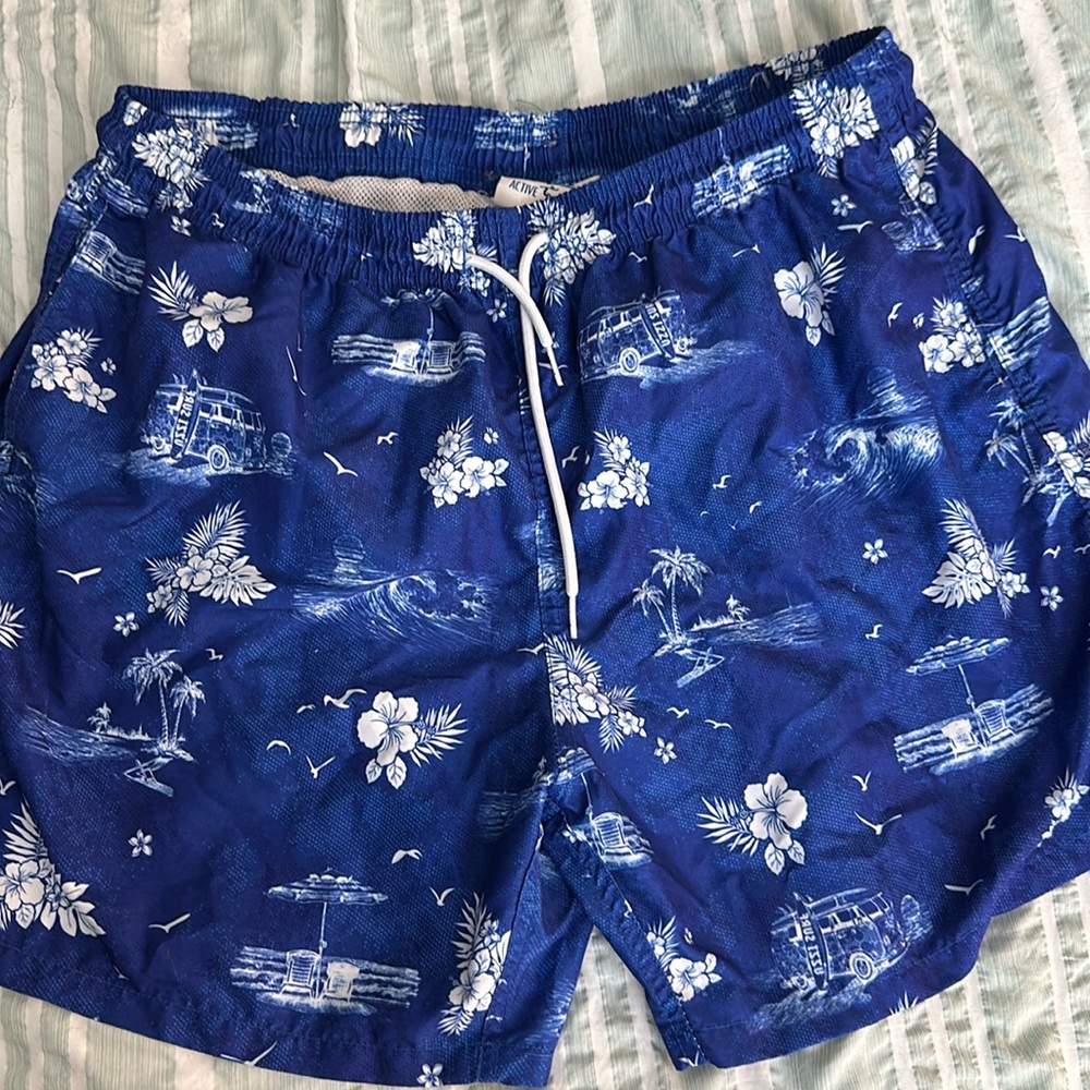 UZZI M XL Board Shorts